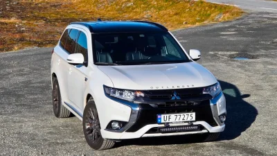Flam-rent-a car-Mitsubishi-outlander-suv–