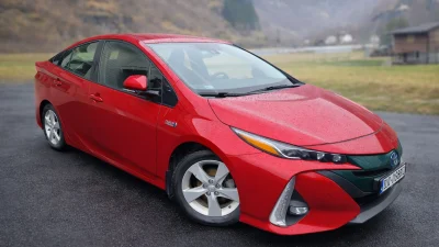 Flam-rent-a-car-Toyota-Prius